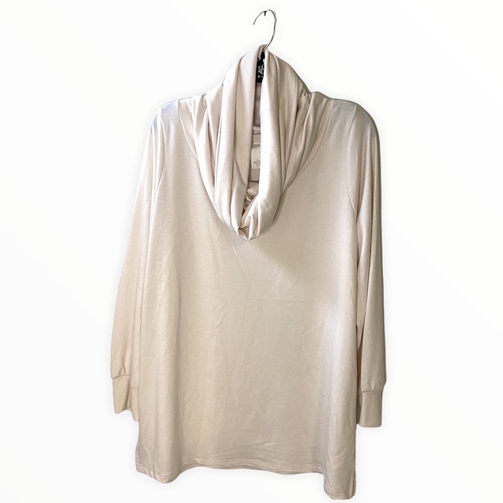AdyP Women’s Comfy Coconut Sugar Sweater Size 1X NWT